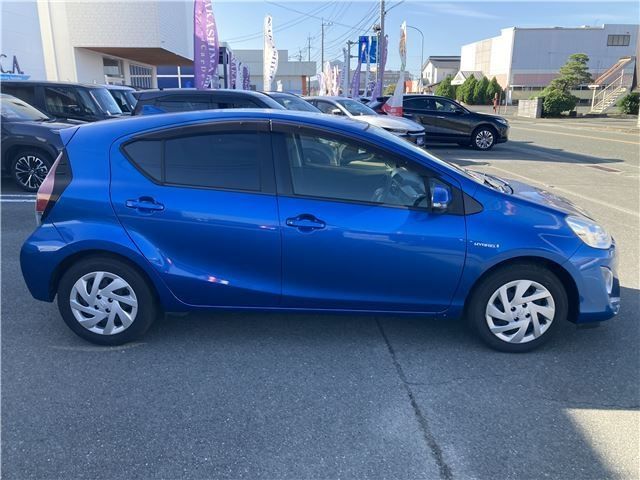 TOYOTA AQUA 2015 Image 31