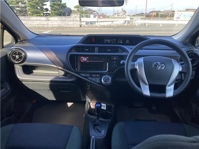 TOYOTA AQUA 2015 Image 31