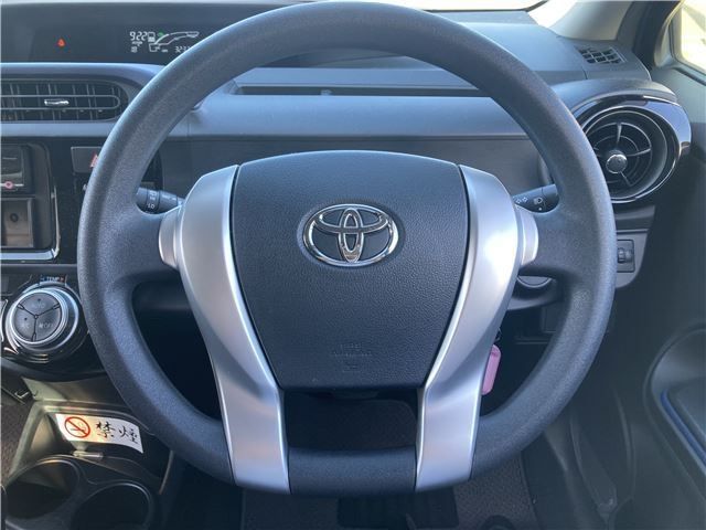 TOYOTA AQUA 2015 Image 31