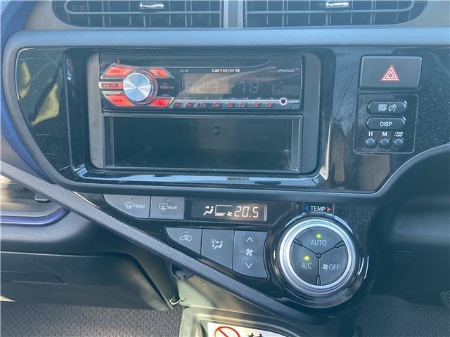 TOYOTA AQUA 2015 Image 31