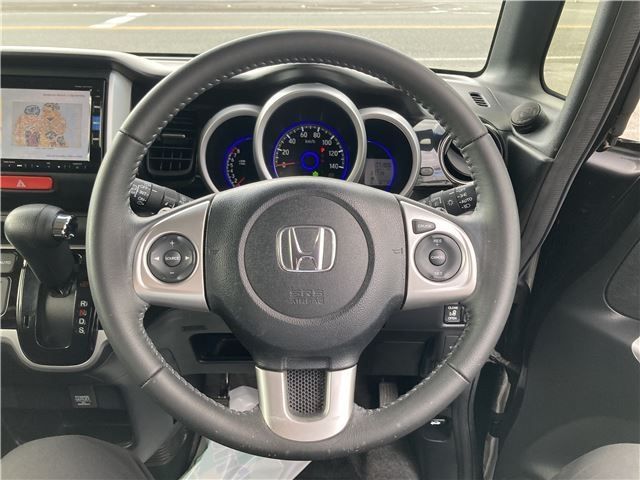 HONDA N BOX CUSTOM 2015 Image 31