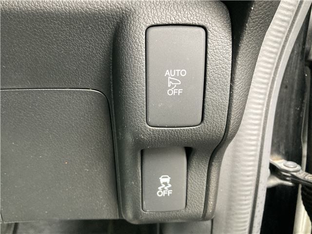 HONDA N BOX CUSTOM 2015 Image 31