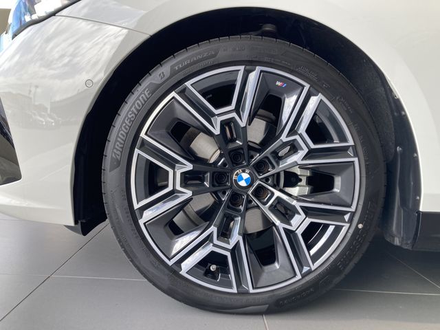 BMW 5SERIES TOURING 2025 Image 31