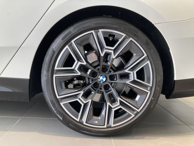 BMW 5SERIES TOURING 2025 Image 31