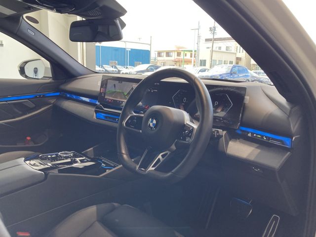 BMW 5SERIES TOURING 2025 Image 31