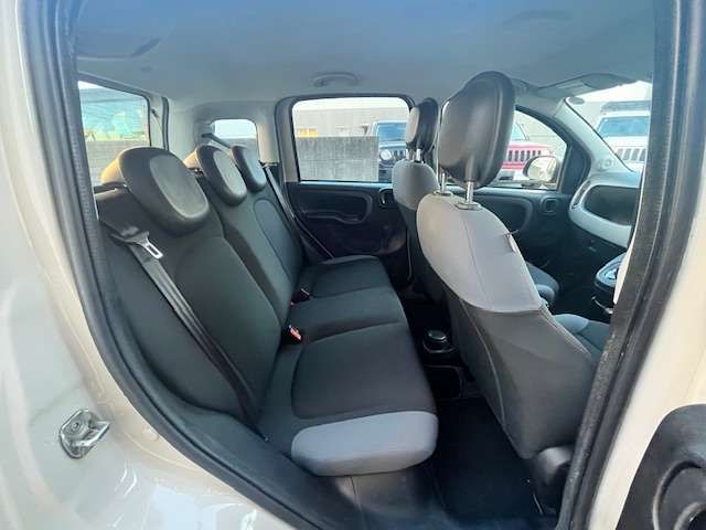 FIAT PANDA 2017 Image 31