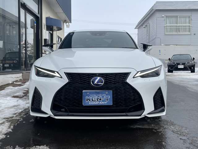 TOYOTA LEXUS IS300H AWD 2021 Image 31
