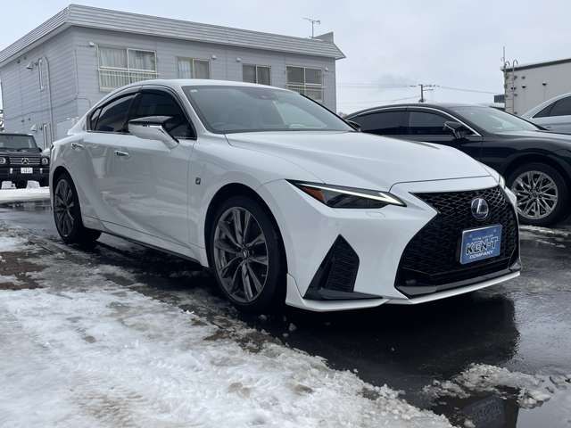 TOYOTA LEXUS IS300H AWD 2021 Image 31