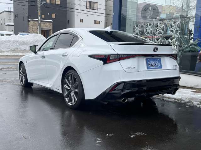 TOYOTA LEXUS IS300H AWD 2021 Image 31