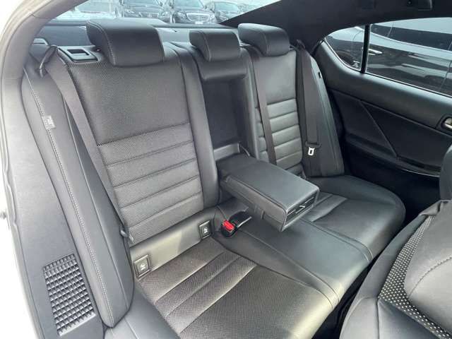 TOYOTA LEXUS IS300H AWD 2021 Image 31