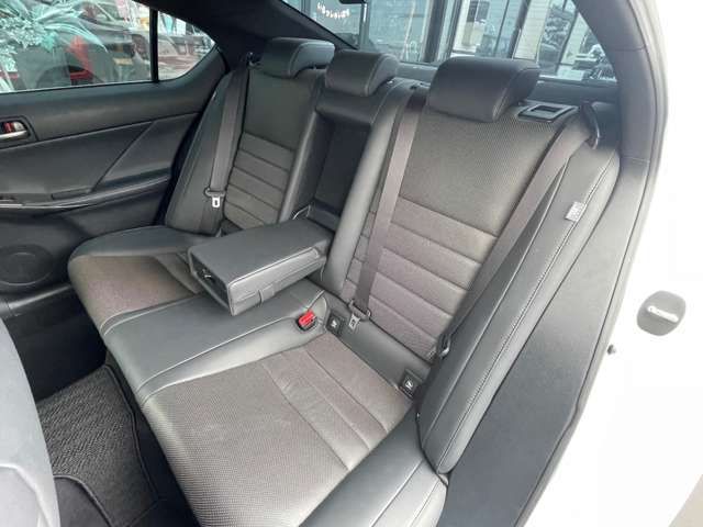 TOYOTA LEXUS IS300H AWD 2021 Image 31