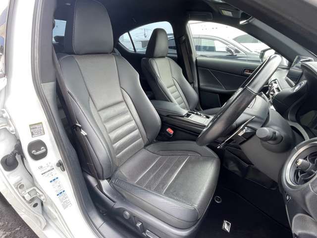 TOYOTA LEXUS IS300H AWD 2021 Image 31