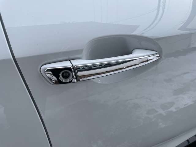 TOYOTA LEXUS IS300H AWD 2021 Image 31