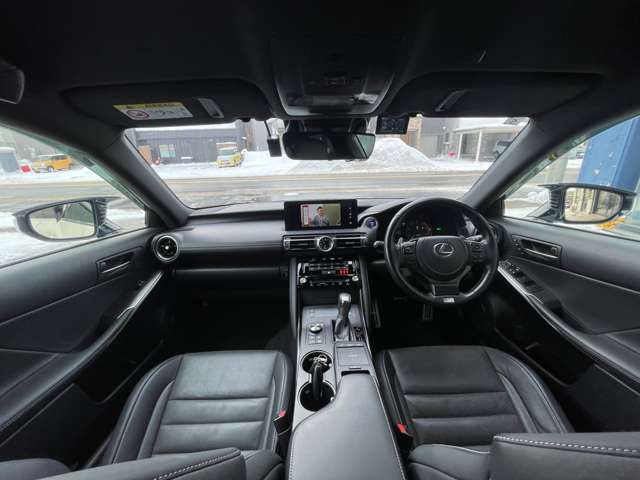 TOYOTA LEXUS IS300H AWD 2021 Image 31