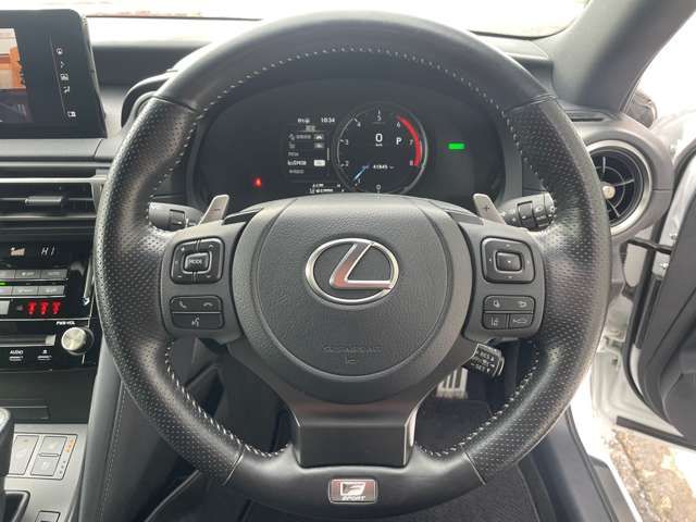 TOYOTA LEXUS IS300H AWD 2021 Image 31