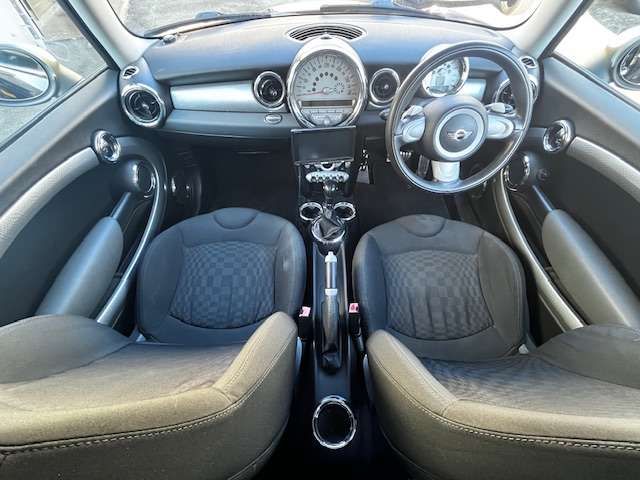 BMW MINI CLUBMAN 2008 Image 31