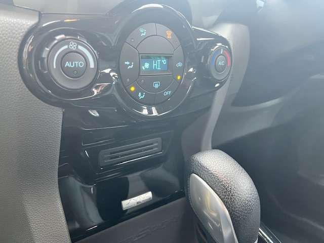 FORD ECOSPORT 2016 Image 31