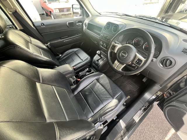JEEP PATRIOT 2011 Image 31