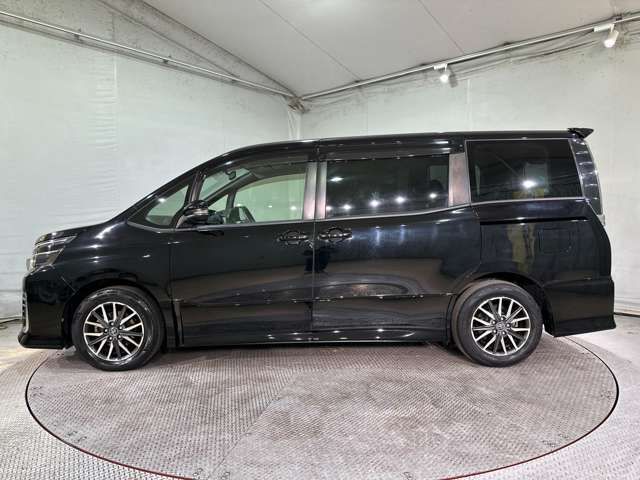 TOYOTA VOXY 2015 Image 31