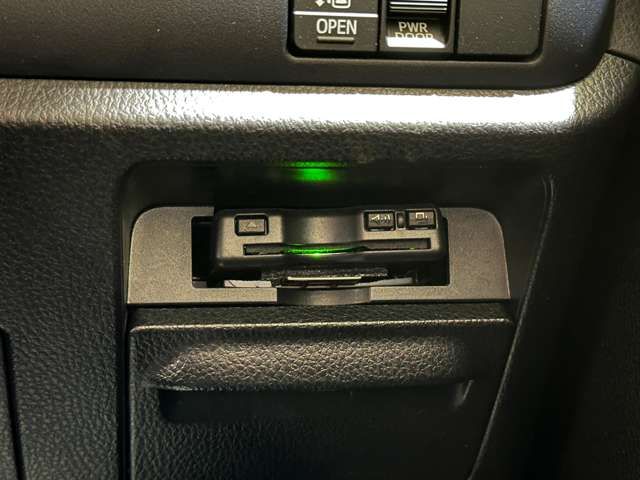 TOYOTA VOXY 2015 Image 31