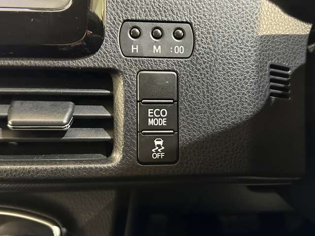 TOYOTA VOXY 2015 Image 31