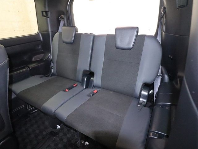 TOYOTA NOAH 2021 Image 31