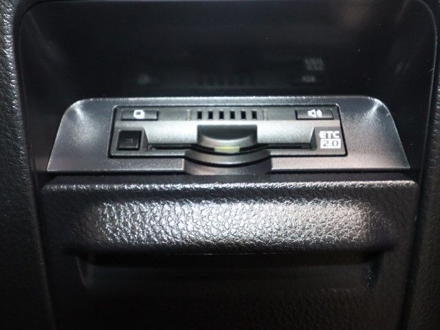 TOYOTA NOAH 2021 Image 31