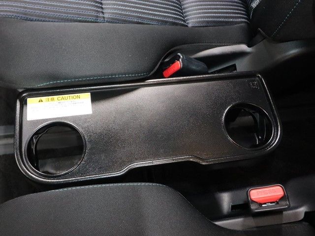 TOYOTA VOXY 2017 Image 31