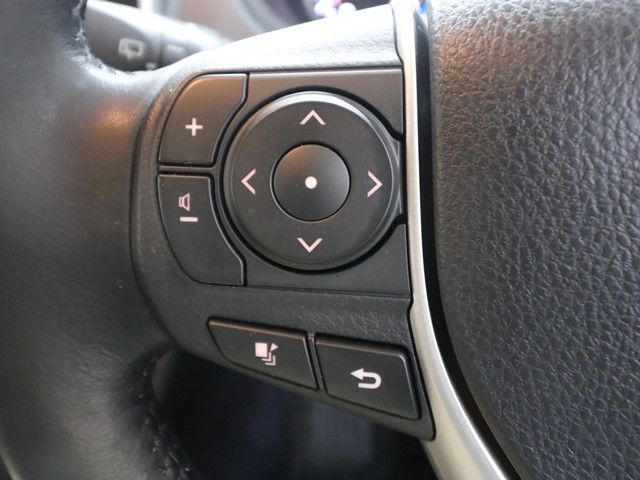 TOYOTA VOXY 2017 Image 31