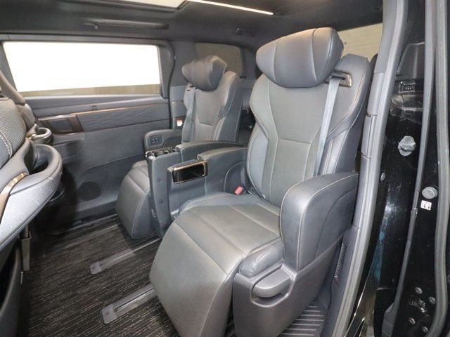 TOYOTA ALPHARD HYBRID 2023 Image 31