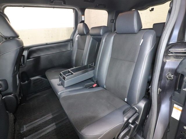 TOYOTA NOAH 2016 Image 31