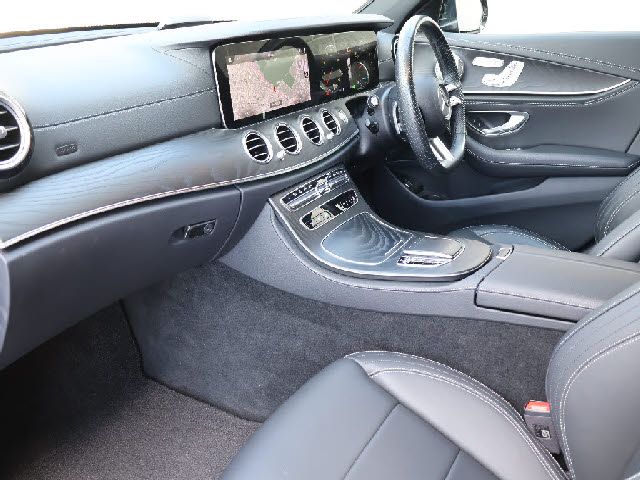 MERCEDES BENZ E CLAS 2023 Image 31
