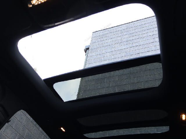 MERCEDES BENZ E CLAS 2023 Image 31