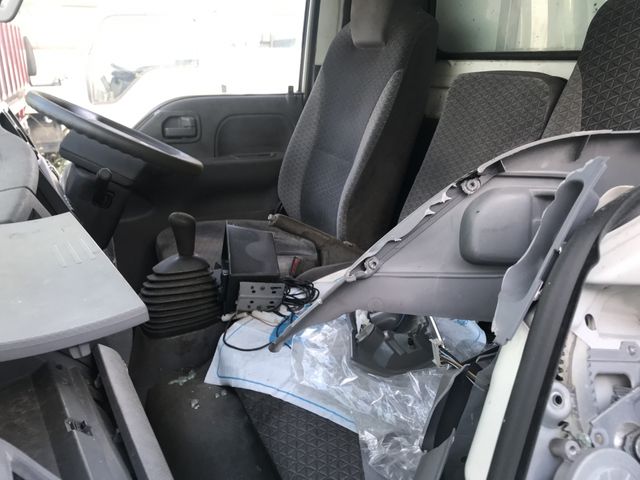 ISUZU ELF 2017 Image 31