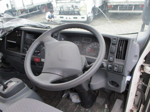 ISUZU ELF 2017 Image 31