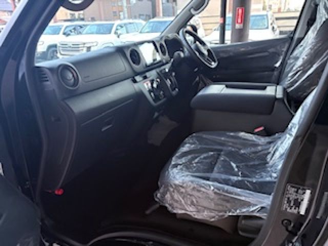 NISSAN CARAVAN VAN 4WD 2026 Image 31