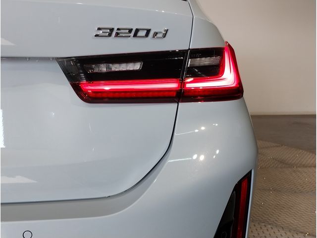 BMW 3SERIES TOURING 2023 Image 31