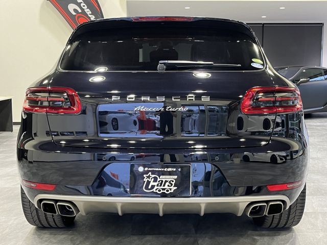 PORSCHE MACAN 2016 Image 31