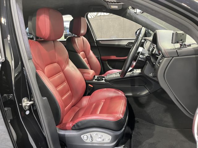 PORSCHE MACAN 2016 Image 31