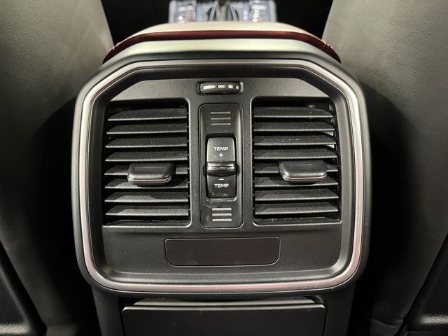 PORSCHE MACAN 2016 Image 31