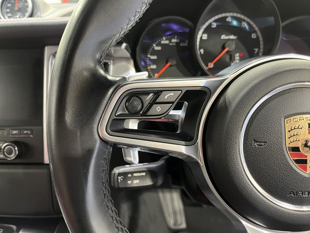 PORSCHE MACAN 2016 Image 31