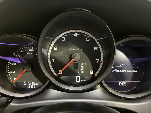 PORSCHE MACAN 2016 Image 31