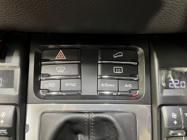 PORSCHE MACAN 2016 Image 31