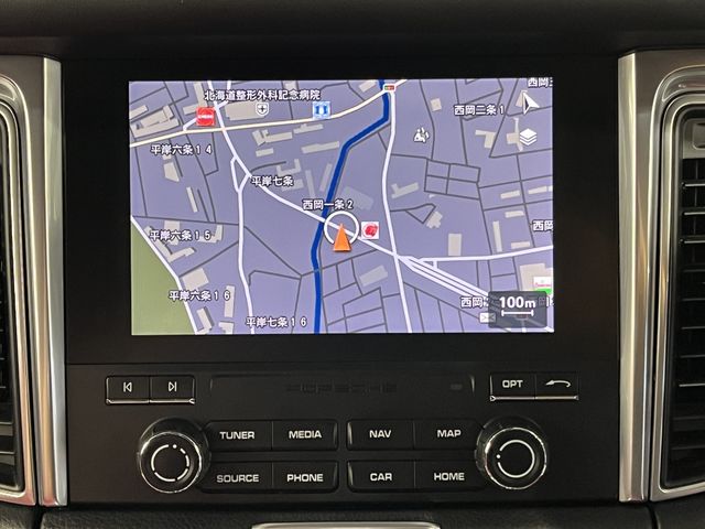 PORSCHE MACAN 2016 Image 31