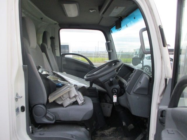 ISUZU ELF 2017 Image 31