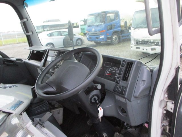 ISUZU ELF 2017 Image 31