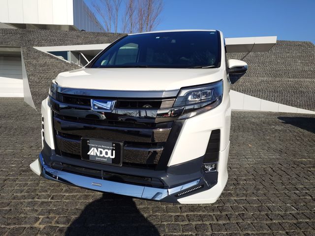 TOYOTA NOAH HYBRID 2017 Image 31