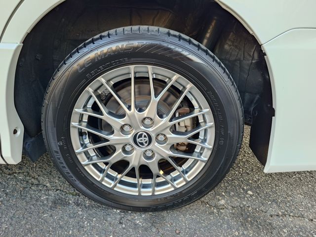 TOYOTA NOAH HYBRID 2017 Image 31