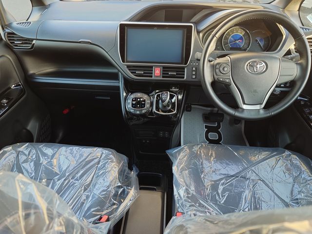 TOYOTA NOAH HYBRID 2017 Image 31