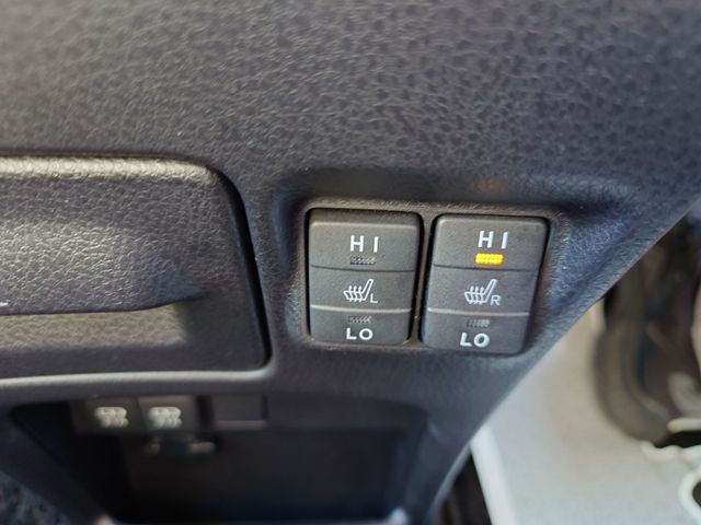 TOYOTA NOAH HYBRID 2017 Image 31